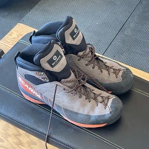 Mens Scarpa Boots 45 1/2